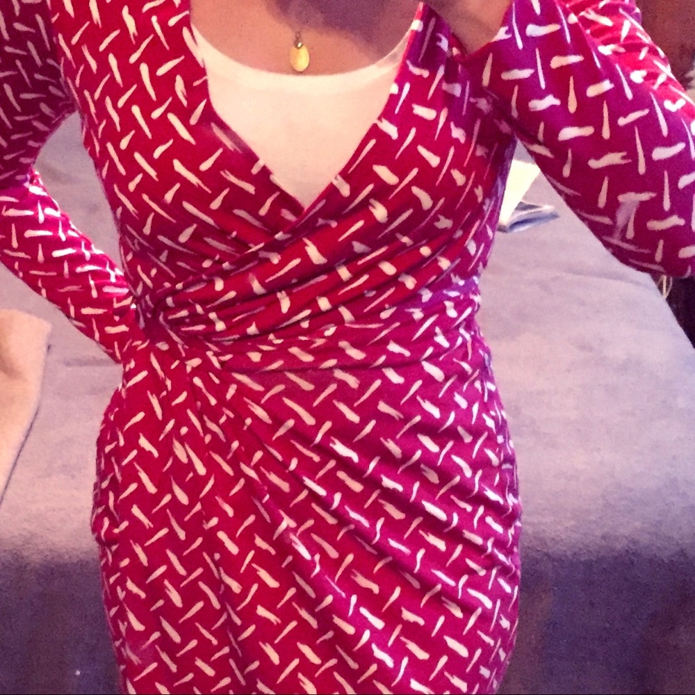 DIANE VON FURSTENBERG wrap dress, pink, Size 6
